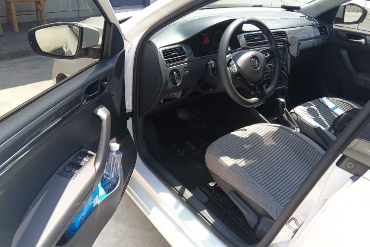 Used Volkswagen Santana 2016 1.6L Automatic Comfort Edition