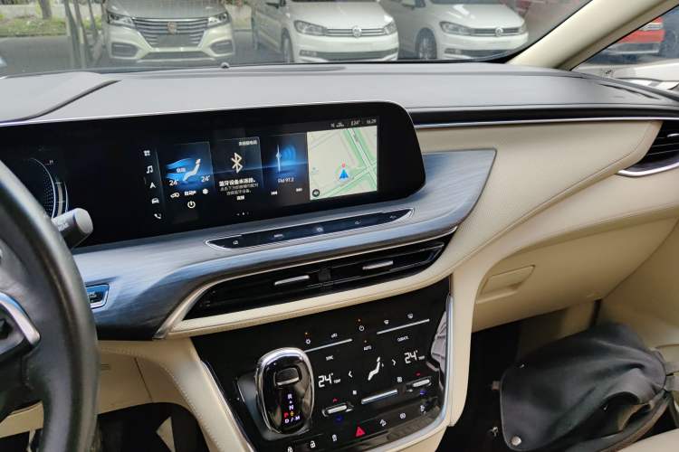 Used Buick GL8 2022 ES Land Cruiser 653T Luxury Model
