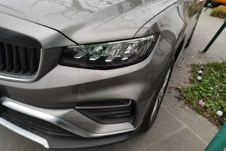 Used Farizon FX 2021 1.8T Smart Edition 5-seater
