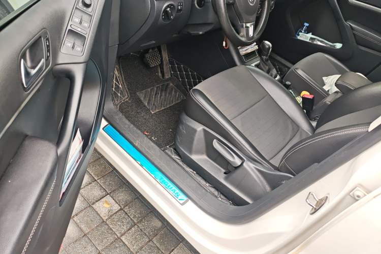 Used Volkswagen Tiguan 2016 300TSI Automatic All-Wheel Drive Fashion Vision Edition Driver Seat