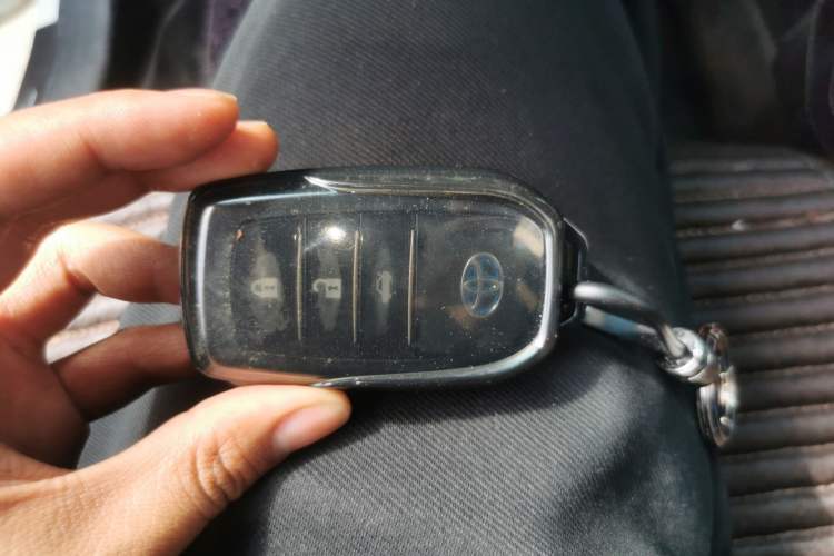 Used Toyota Corolla 2017 Revised Dual-Engine 1.8L E-CVT Leading Edition Vehicle Key