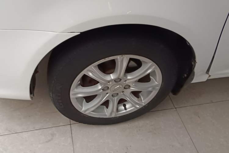 Used Geely Auto Diamond 2016 1.5L Manual Elite Version China IV Standard