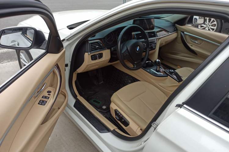 Used BMW 3 Series 2013 320Li Fashion Model
