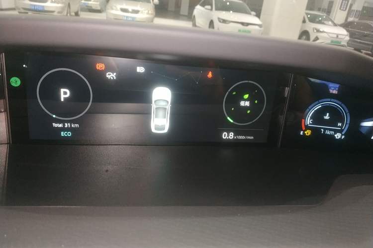 Used Changan UNI-V 2025 1.5T 500Bar Prestige Sporty Version
