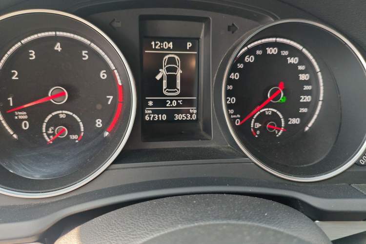 Used Volkswagen Scirocco 2015 1.4TSI Comfort Edition Odometer Close Up