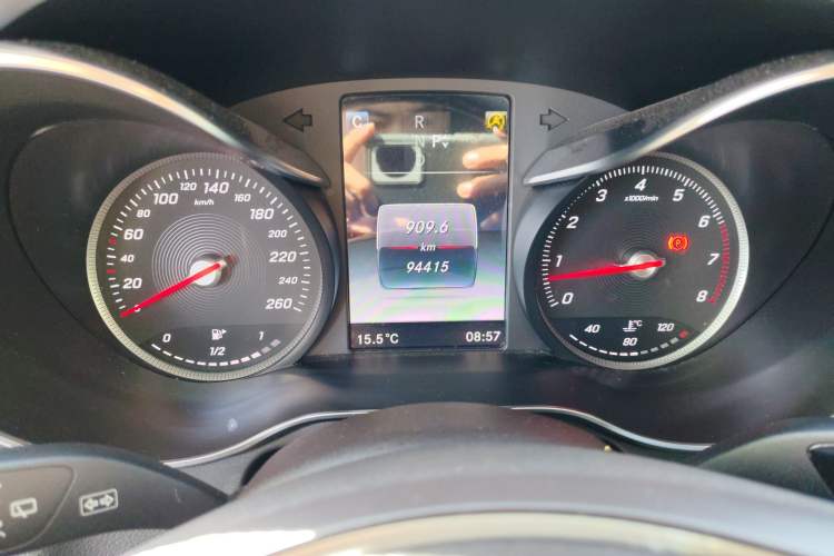 Used Mercedes-Benz GLC 2017 GLC 260 4MATIC Luxury Model Instrument Cluster