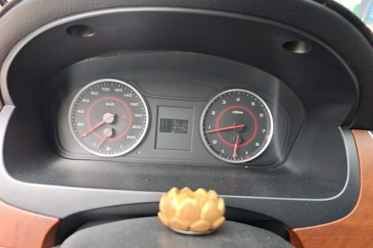 Used SAIC MAXUS G10 2016 2.0T Manual Elite Edition
