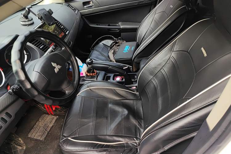 Used Mitsubishi Lancer EX 2013 Fashion Edition 1.8L Manual Comfort Version
