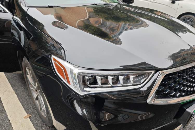 Used Acura TLX-L 2018 2.4L Comfort Edition Right Front Headlight