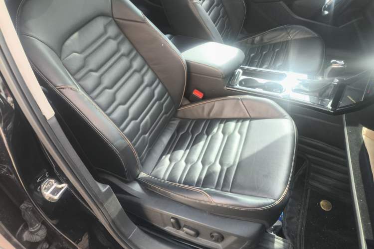 Used Volkswagen Passat 2020 330TSI Elite Edition China VI
