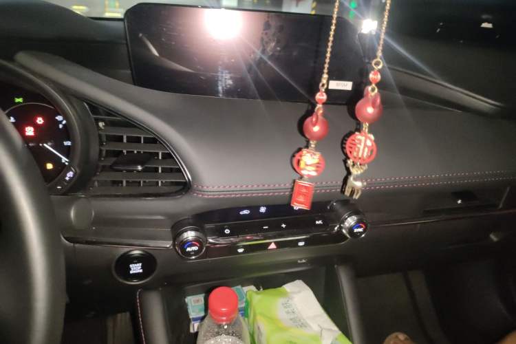 Used Mazda 3 Axela 2022 2.0L Automatic Zhiya Edition Audio And AC Panel