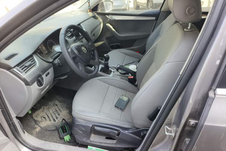 Used Skoda Octavia 2015 1.6L Manual Yijie Edition
