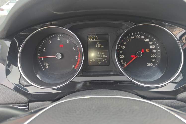 Used Volkswagen Sagitar 2018 1.6L Manual Comfort Model Instrument Cluster