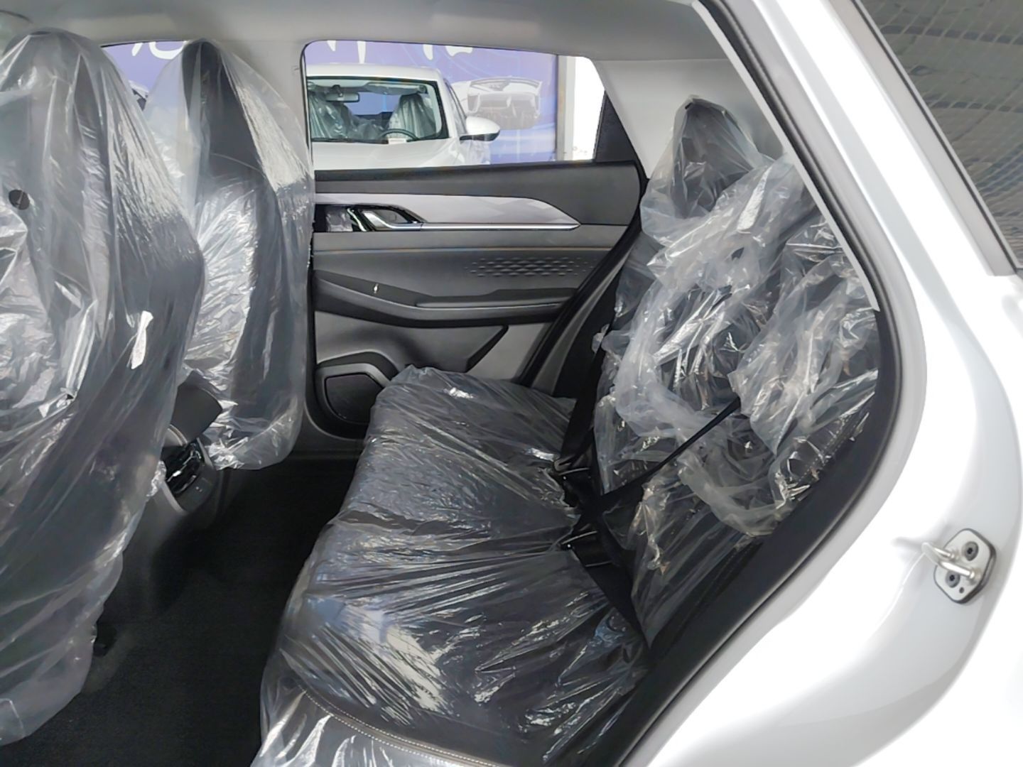 Dongfeng Aeolus SKY EV01 2025 530 km AIR Elite Edition — снимка 20
