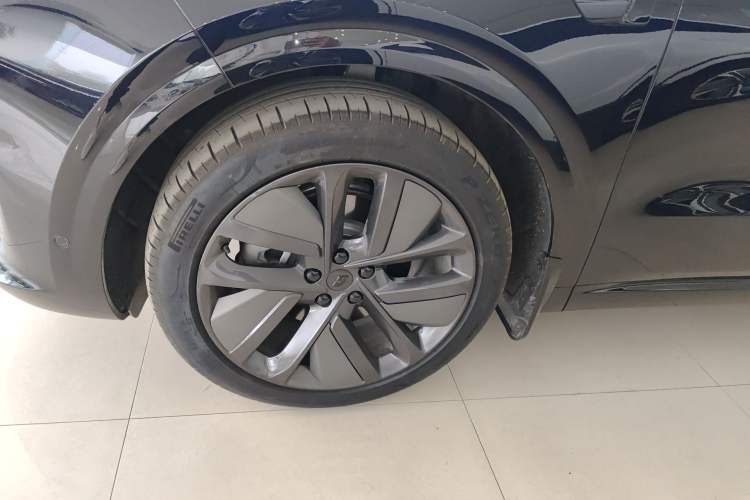 Used Li Auto L6 2024 Pro Model Left Front Wheel Hub