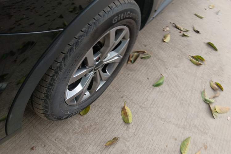 Used Haval H6 2021 National Trend Edition 1.5T Automatic Champion Version Left Front Wheel Hub