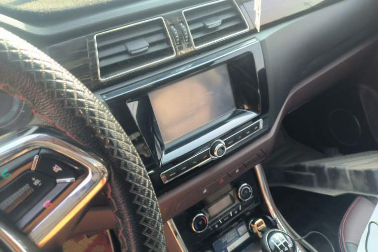 Used Lifan Auto Myway 2016 1.5L Manual Elite Version Audio And AC Panel