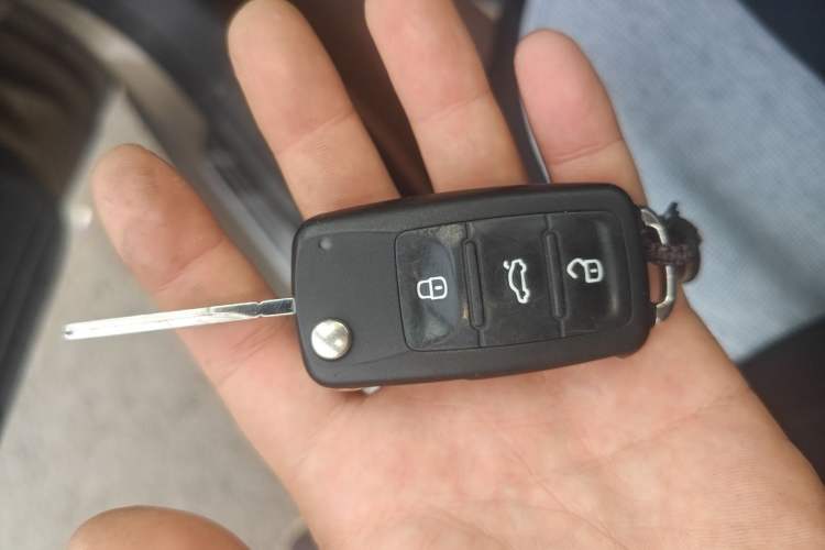 Used Volkswagen Sagitar 2014 Revised Version 1.4TSI Automatic Luxury Edition
