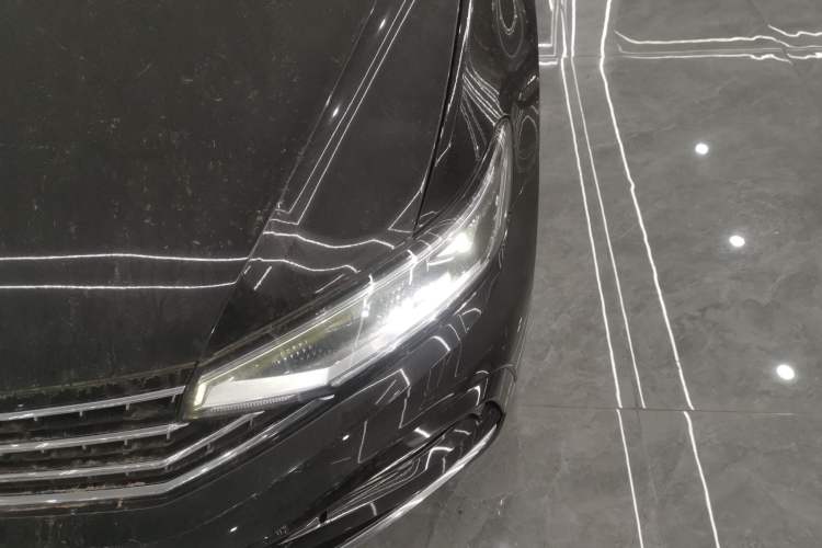 Used Volkswagen Magotan 2023 2 Million Units Limited Edition 330TSI DSG Leading Version