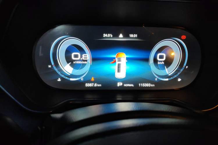 Used GAC Trumpchi GS4 2020 270T Automatic Luxury Smart Connectivity Version Instrument Cluster