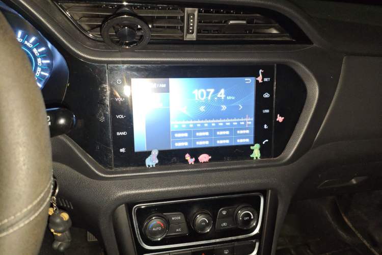 Used Chery Tiggo 3 2016 1.6L Manual ZhiShang Edition