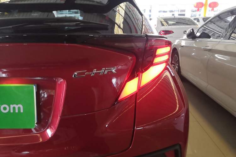 Used Toyota C-HR 2021 2.0L Luxury Edition Exterior 3