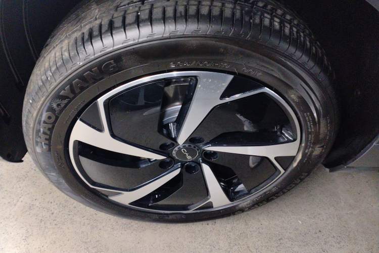 Used BYD Sealion 06 New Energy 2025 Model EV 605 Navigation Plus Edition Left Front Wheel Hub