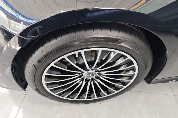 Used Mercedes-Benz E-Class 2025 E 260 L
