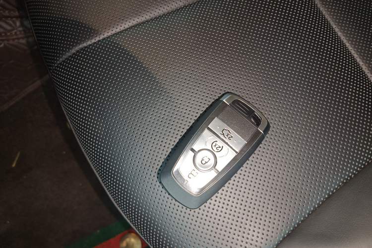 Used Lincoln Aviator 2021 3.0T V6 Four-Wheel Drive Luxury Edition