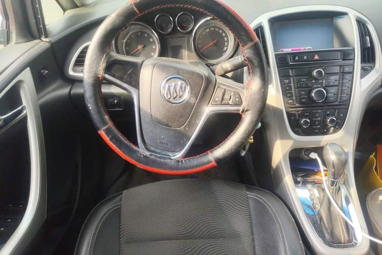 Used Buick GT 2010 XT 1.6L Automatic Fashion Edition