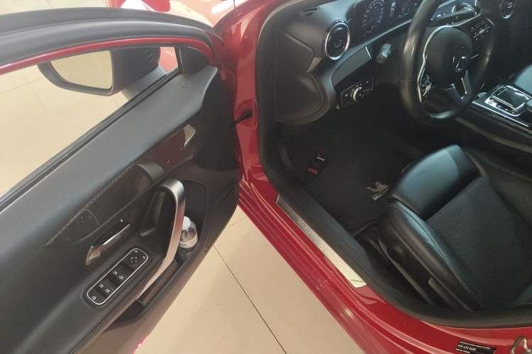 Used Mercedes-Benz A-Class 2019 A 200 Dynamic Edition Interior 3