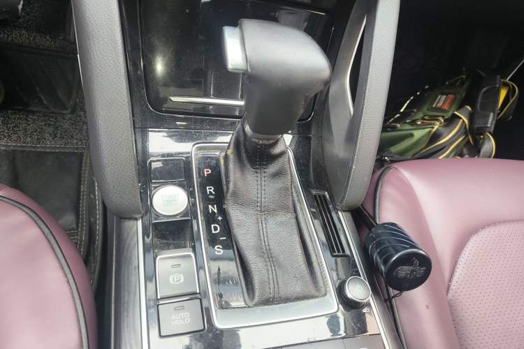 Used BORGWARD BX7 2016 28T Two-Wheel Drive Luxury Version 6 Seats
