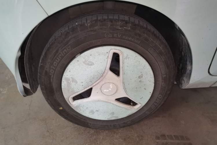 Used Wuling Hongguang MINIEV 2021 Macaron Premium Model – Lithium Iron Phosphate Left Front Wheel Hub