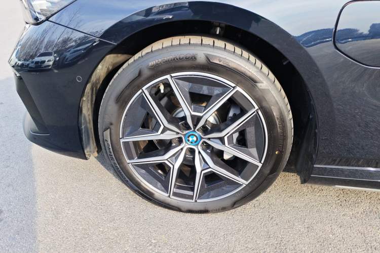 Used BMW i5 2024 eDrive 35L M Sport Package
