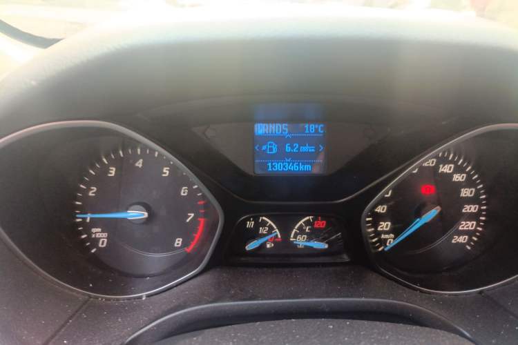 Used Ford Focus 2012 Sedan 1.6L Automatic Fashion Edition
