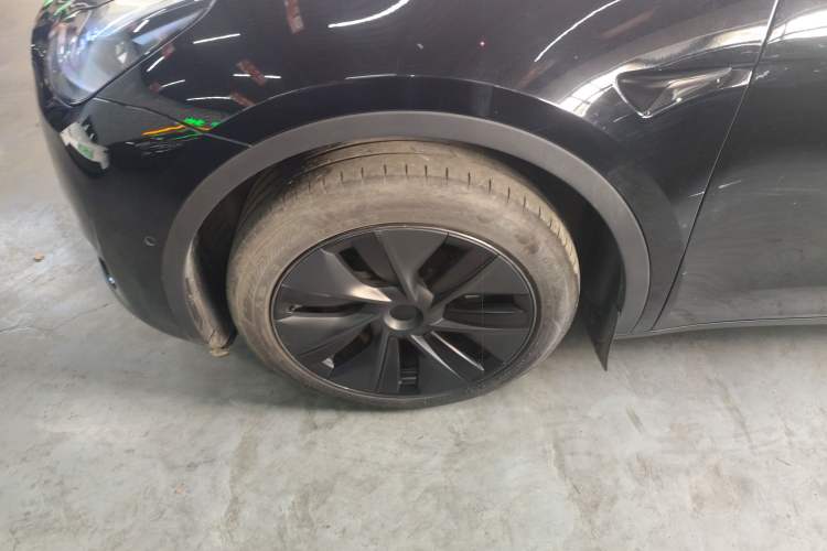 Used Tesla Model Y 2023 Rear-Wheel-Drive Version

