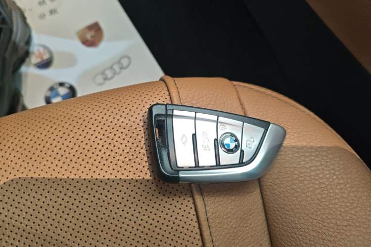 Used BMW 5 Series 2018 Restyled 530Li Luxury Edition M Sport Package
