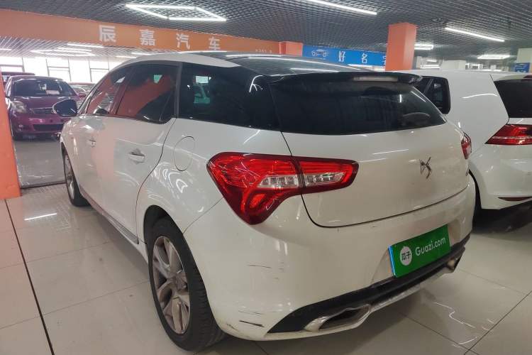 Used DS 5 2015 1.6T Luxury Edition THP160