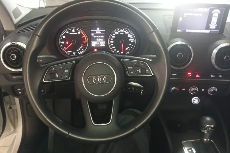 Used Audi A3 2019 Limousine 35 TFSI Fashion Edition China V standard
