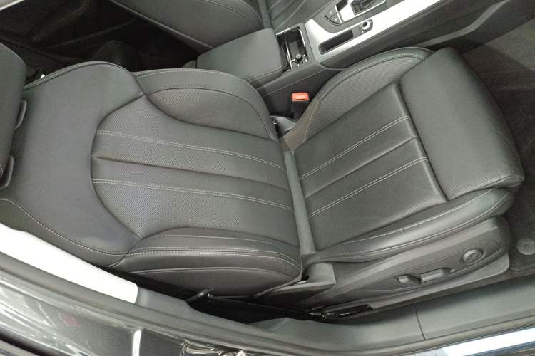 Used Audi A4L 2022 40 TFSI Luxury Dynamic Model
