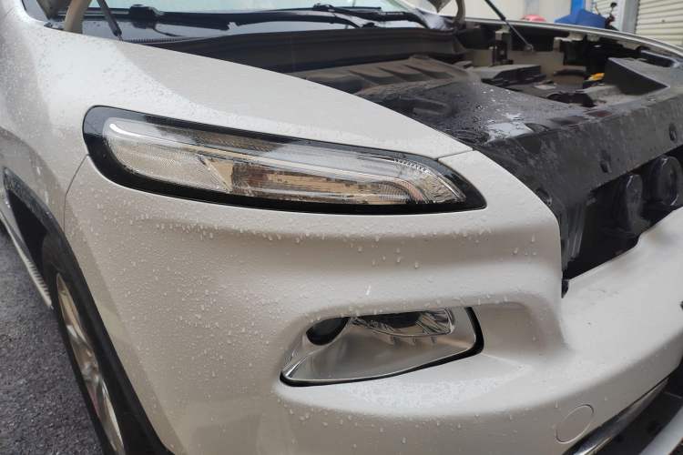 Used Jeep Cherokee 2016 2.0L Superior Edition
