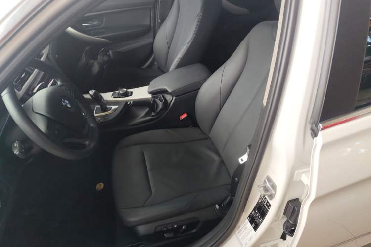 Used BMW 3 Series 2014 320Li Fashion Model
