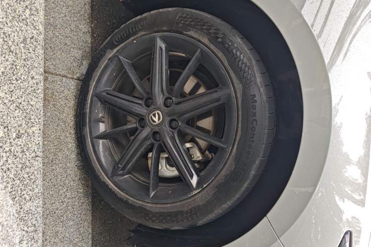 Used CHANGAN UNI-V iDD 2023 ZhiDian iDD 1.5T 113km ZhiKu Model