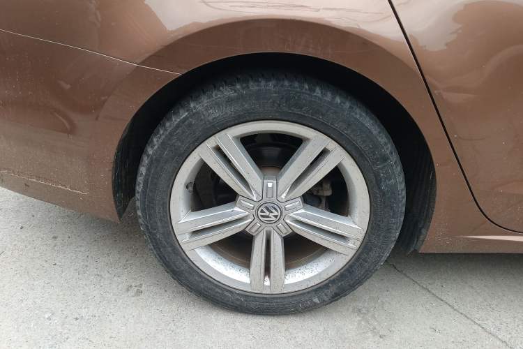 Used Volkswagen Lamando 2015 330TSI DSG Comfort Edition
