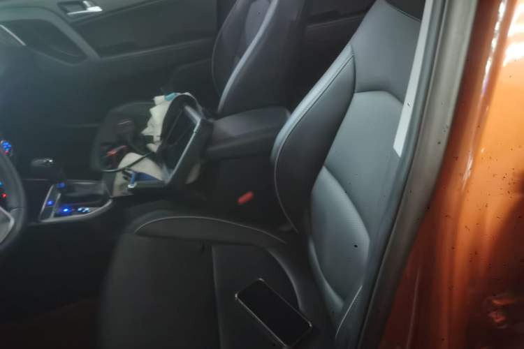 Used Hyundai ix25 2015 1.6L Automatic Two-Wheel Drive Smart GLS Trim Left Front Seat