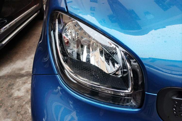 Used smart fortwo 2015 1.0L 52 kW hardtop Dynamic version