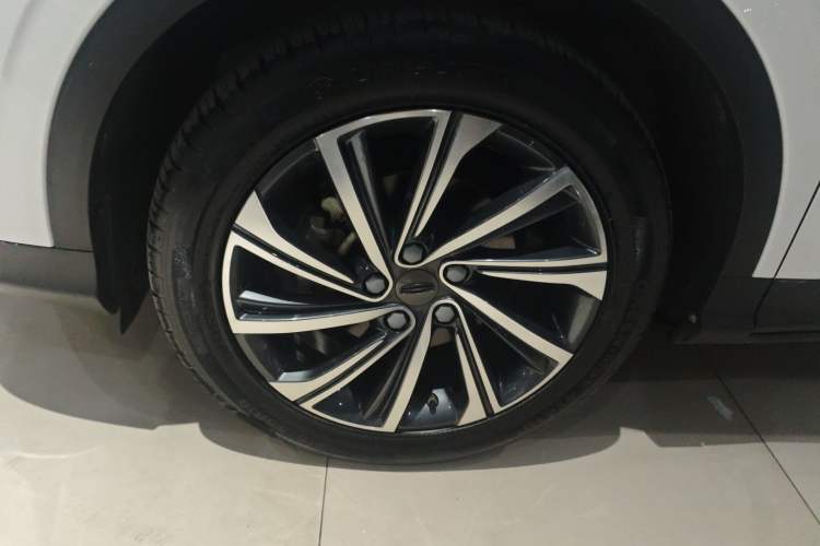 Used Geely Auto Coolray 2019 260T DCT Knight China VI Standard Exterior 4