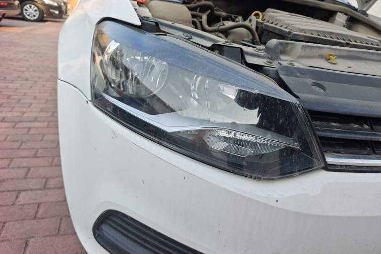 Used Volkswagen Polo 2014 1.4L Manual Fashion Edition