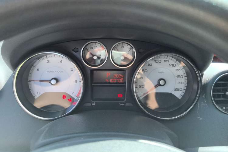 Used Peugeot 408 2013 2.0L Automatic Comfort Edition
