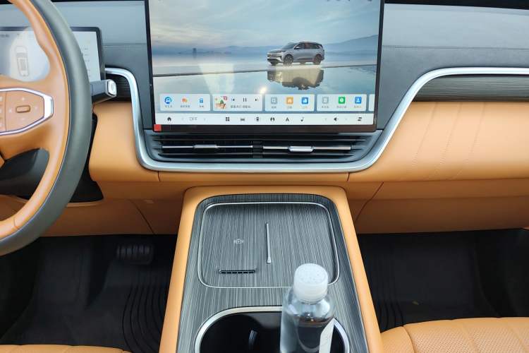 Used Dongfeng eπ eπ008 2025 210 Ultra Range-Extended Version 5 Seats